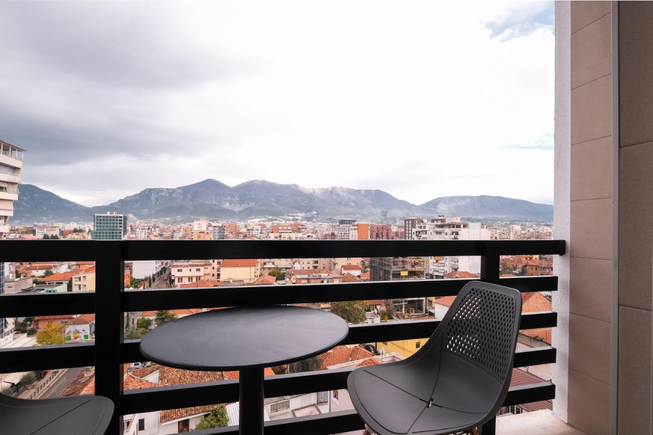 Two Steps Apartments 2 Tirana Bagian luar foto